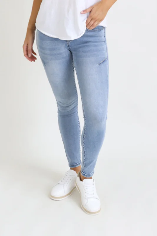 Weekend Discounts to Love Weekend Discounts to Love CITY JEANS - Light Blue