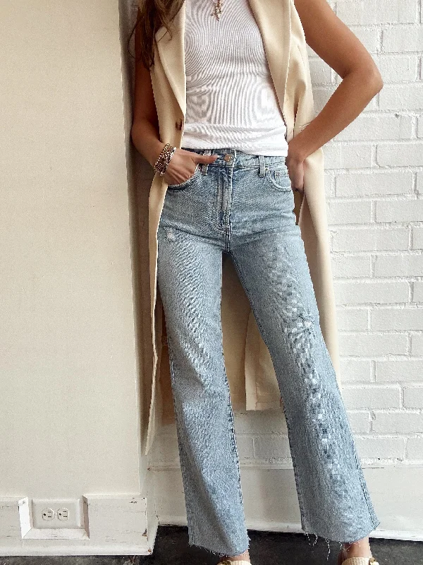 Weekend Deals to Brighten Your Day Weekend Deals to Brighten Your Day ALLY SUPER HIGH RISE ANKLE BOOT Weekend Deals to Brighten Your Day Weekend Deals to Brighten Your Day ALLY SUPER HIGH RISE ANKLE BOOT