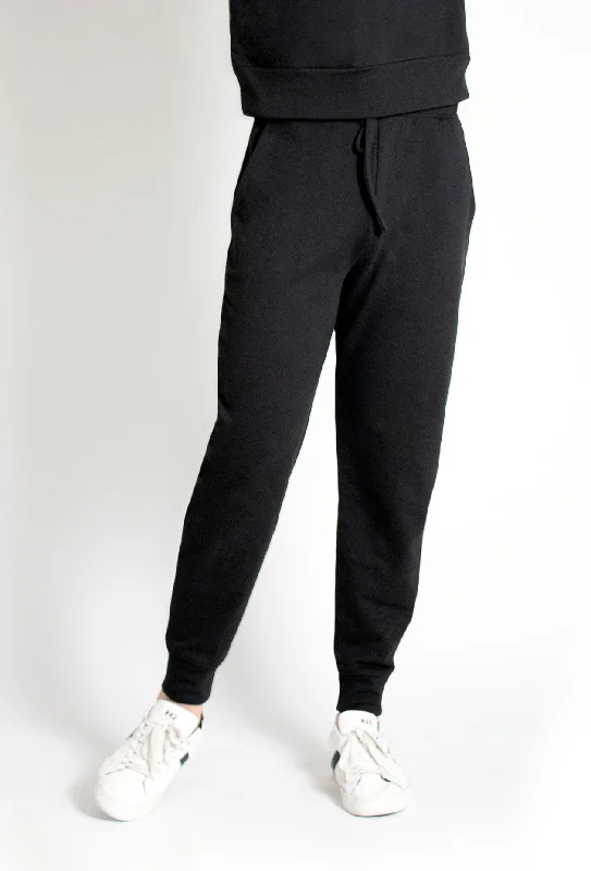 Weekend Discounts to Savor Weekend Discounts to Savor Akira Jogger Black