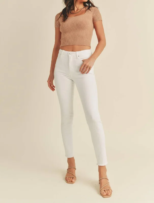 Closeout Deal Closeout Deal Skinny Mini Fray Hem Jean In White