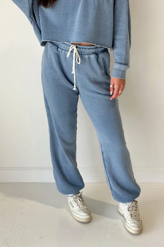 Weekend Specials to Snag Weekend Specials to Snag Run Away Joggers