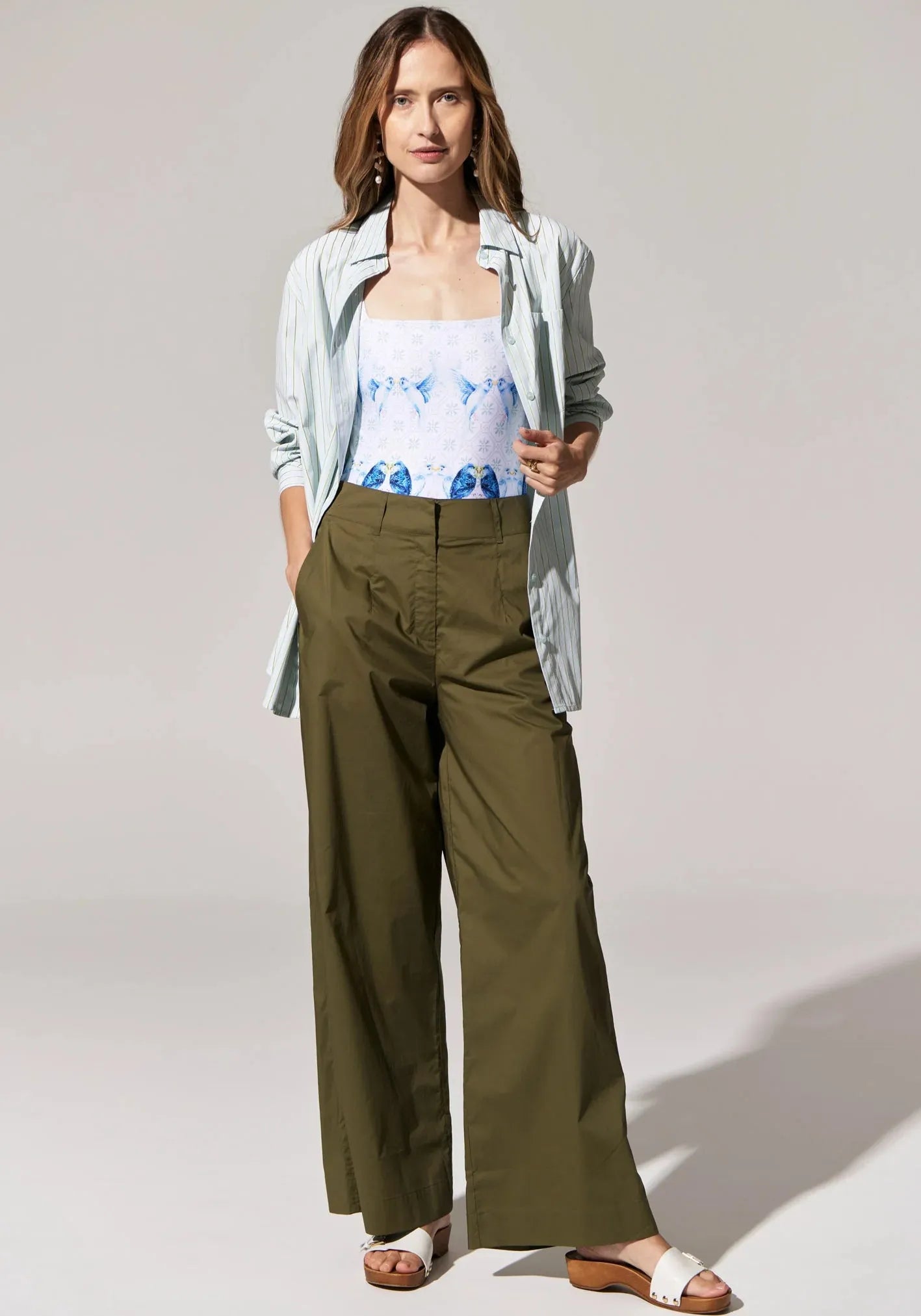 Must-Have Deals Must-Have Deals POL Toya Wide Leg Pant in Khaki