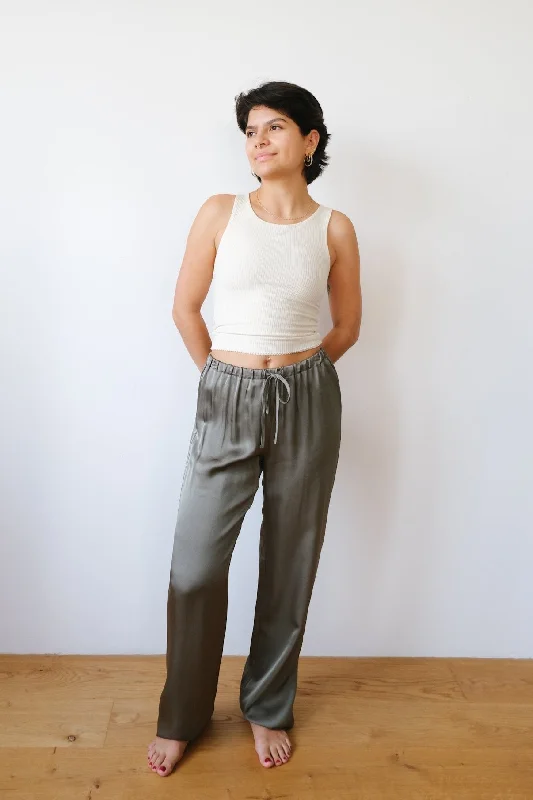 Weekend Bargains to Indulge In Weekend Bargains to Indulge In satin pants - fris - sea spray Weekend Bargains to Indulge In Weekend Bargains to Indulge In satin pants - fris - sea spray