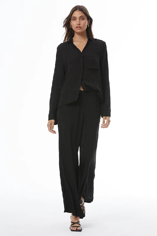 Weekend Offers That Amaze Weekend Offers That Amaze Aiko Pant // Black ~ NO RETURNS Weekend Offers That Amaze Weekend Offers That Amaze Aiko Pant // Black ~ NO RETURNS
