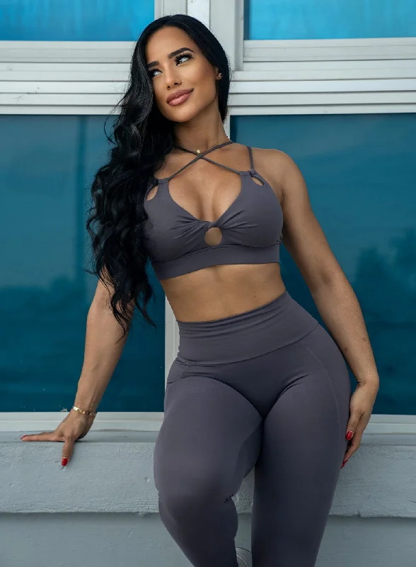 Weekend Discounts Worth Grabbing Weekend Discounts Worth Grabbing Twist Sports Bra